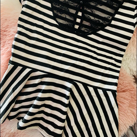 Lace medium too - Picture 2 of 2